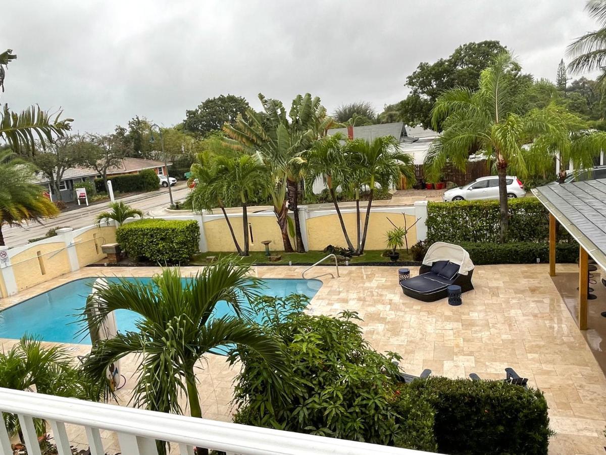 Capri Inn & Apartments 沃思湖 外观 照片