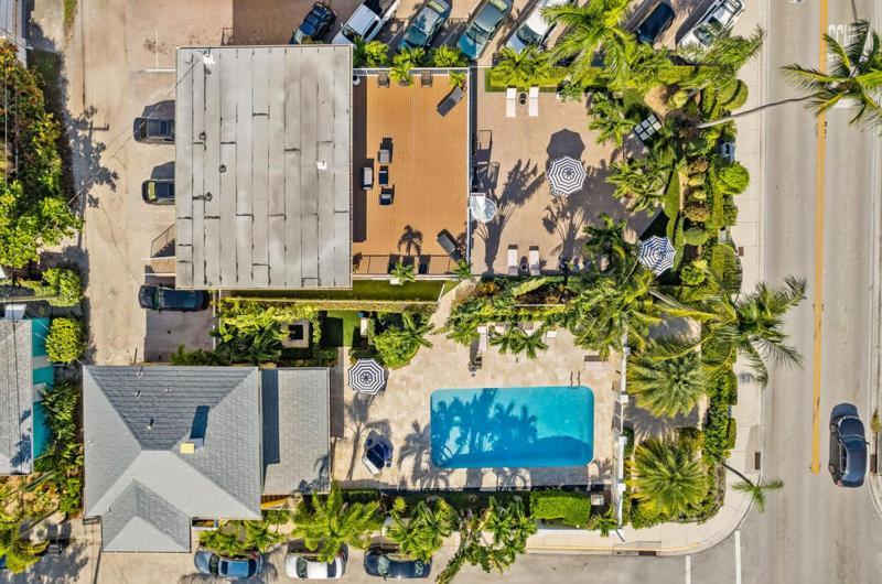 Capri Inn & Apartments 沃思湖 外观 照片